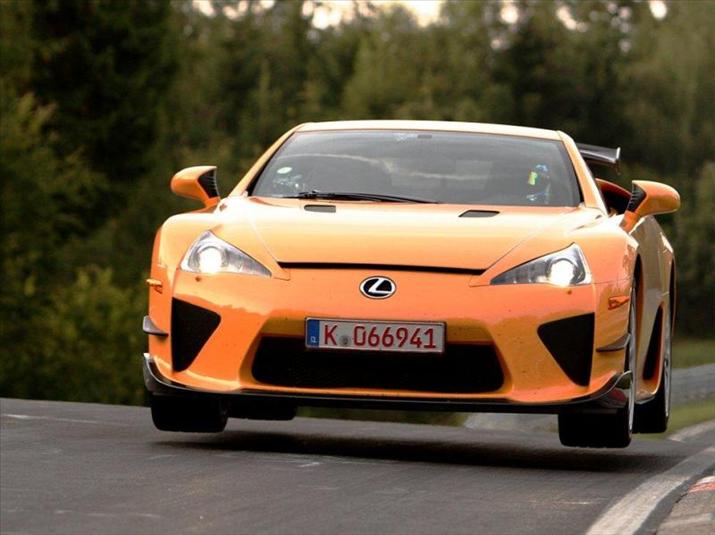 Lexus LFA Nurburgring Edition (video)