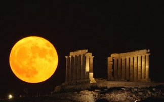 Εκλογές με το μεγαλύτερο φεγγάρι του χρόνου