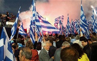 &quot;Πολιτικός σεισμός&quot; στην Ελλάδα, λένε τα διεθνή ΜΜΕ