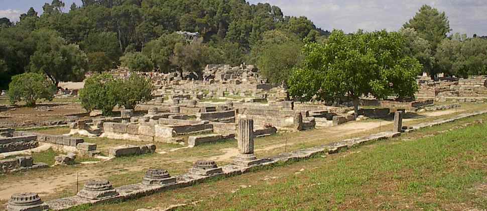 &quot;Ξέφραγο αμπέλι&quot; η Ολυμπία: 61χρονη Αυστραλή &quot;πήδηξε&quot; ξημερώματα στον αφύλακτο αρχαιολογικό χώρο για φωτογραφίες