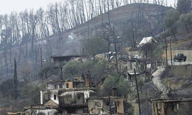 Ηλεία: Έκοψαν σύνταξη απορίας του ΟΓΑ σε υπέργηρη γιατί βρέθηκε με σπίτι στην καμένη γη από το 2007