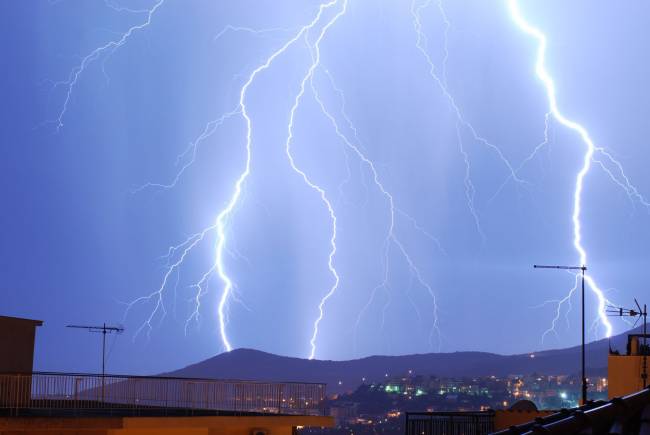 Ηλεία: Επικίνδυνα καιρικά φαινόμενα τη νύχτα της Τετάρτης και κυρίως την Πέμπτη