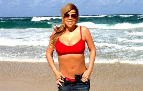 Red Hot μαμά: Η Mariah Carey έχασε τα 35 κιλά της εγκυμοσύνης και φόρεσε (επιτέλους) μπικίνι