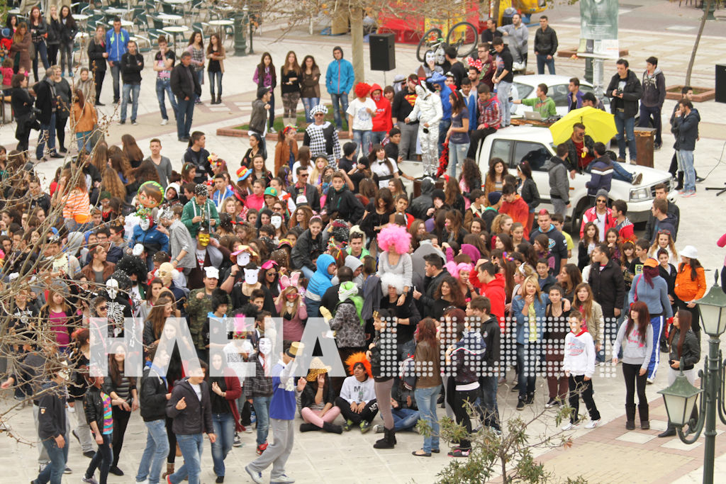 Πύργος: Ξέφρενο Harlem Shake Party . . .