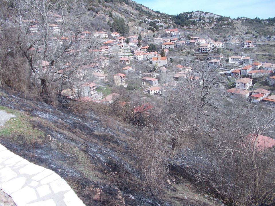 Απίστευτο! Φωτιά στο υψηλότερο χωριό της Πελοποννήσου, Φλεβάρη μήνα!