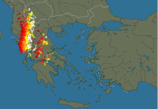 Σφοδρές καταιγίδες πλήττουν την βορειοδυτική Ελλάδα - Σκόνη, ζέστη και ενισχυμένοι άνεμοι στην Ηλεία