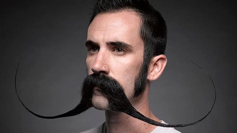 Movember: Οι άνδρες αφήνουν μουστάκι το Νοέμβριο και νικούν τον καρκίνο