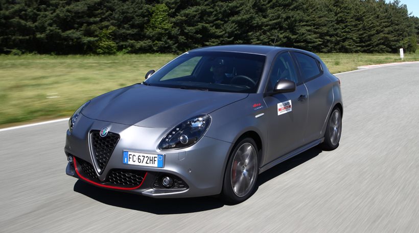 Οδηγούμε την ανανεωμένη Giulietta και την 4C Spider