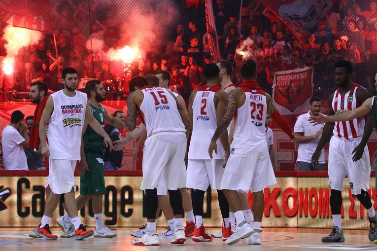 Εκκωφαντική νίκη 88-63 του Ολυμπιακού στο ΣΕΦ επί του Παναθηναϊκού