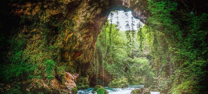 Θεογέφυρο, τοπίο ονειροχώρας - Γιατί αυτό το γεφύρι θεωρείται το πιο ξεχωριστό στην Ελλάδα