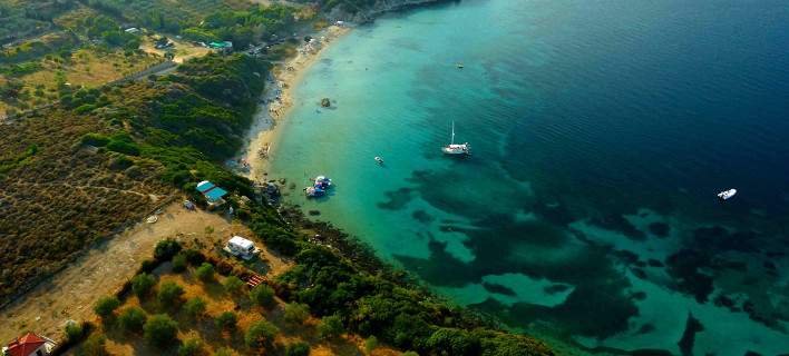 Αυτή η περιοχή είναι η 2η Χαλκιδική της β.Ελλάδος - Λευκές αμμουδιές, πράσινα νερά