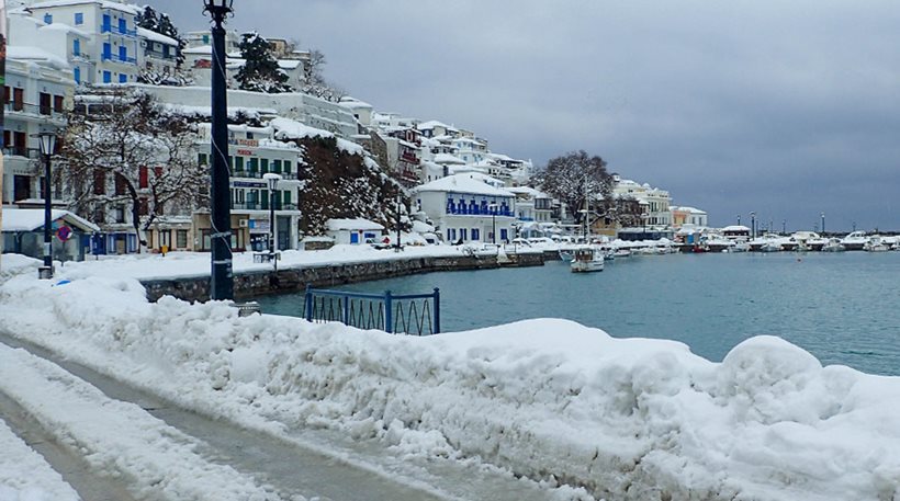 Με χιονοπτώσεις και παγετό θα ξημερώσει η παραμονή των Χριστουγέννων