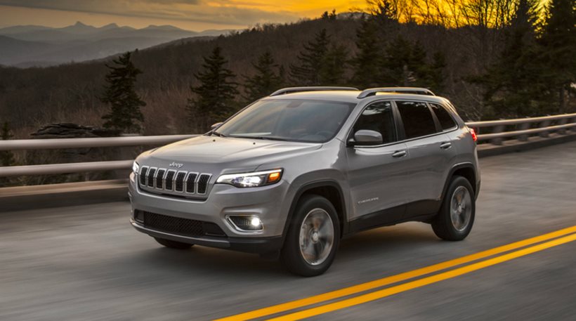 Πρώτες εικόνες του ανανεωμένου Jeep Cherokee