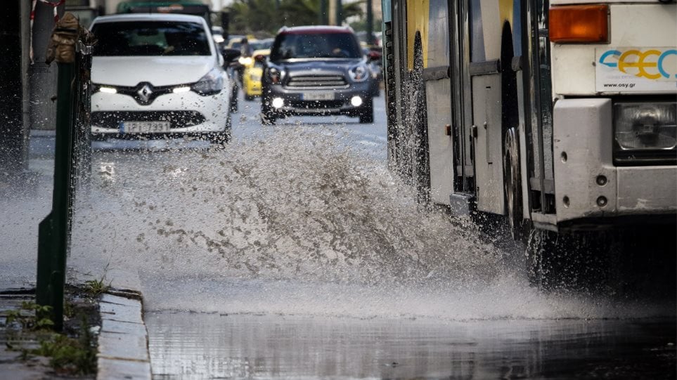 Καιρός: Εκτακτο δελτίο επιδείνωσης - Καταιγίδες μέχρι τη Δευτέρα