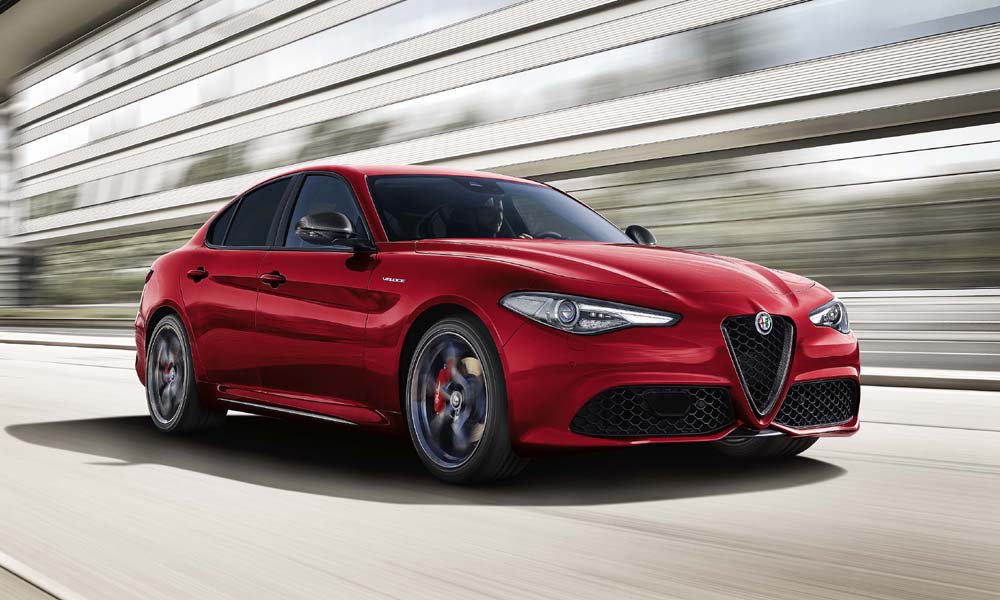 Πιο ισχυροί και καθαροί κινητήρες για τις Alfa Romeo Giulia και Stelvio