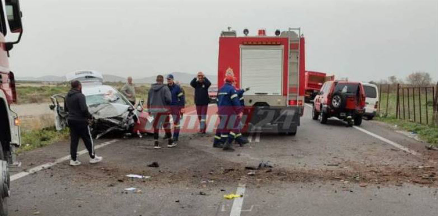 Μεσολόγγι: Ένας νεκρός σε σοκαριστικό τροχαίο - Αυτοκίνητο προσέκρουσε σε δέντρο και διαλύθηκε (photo)