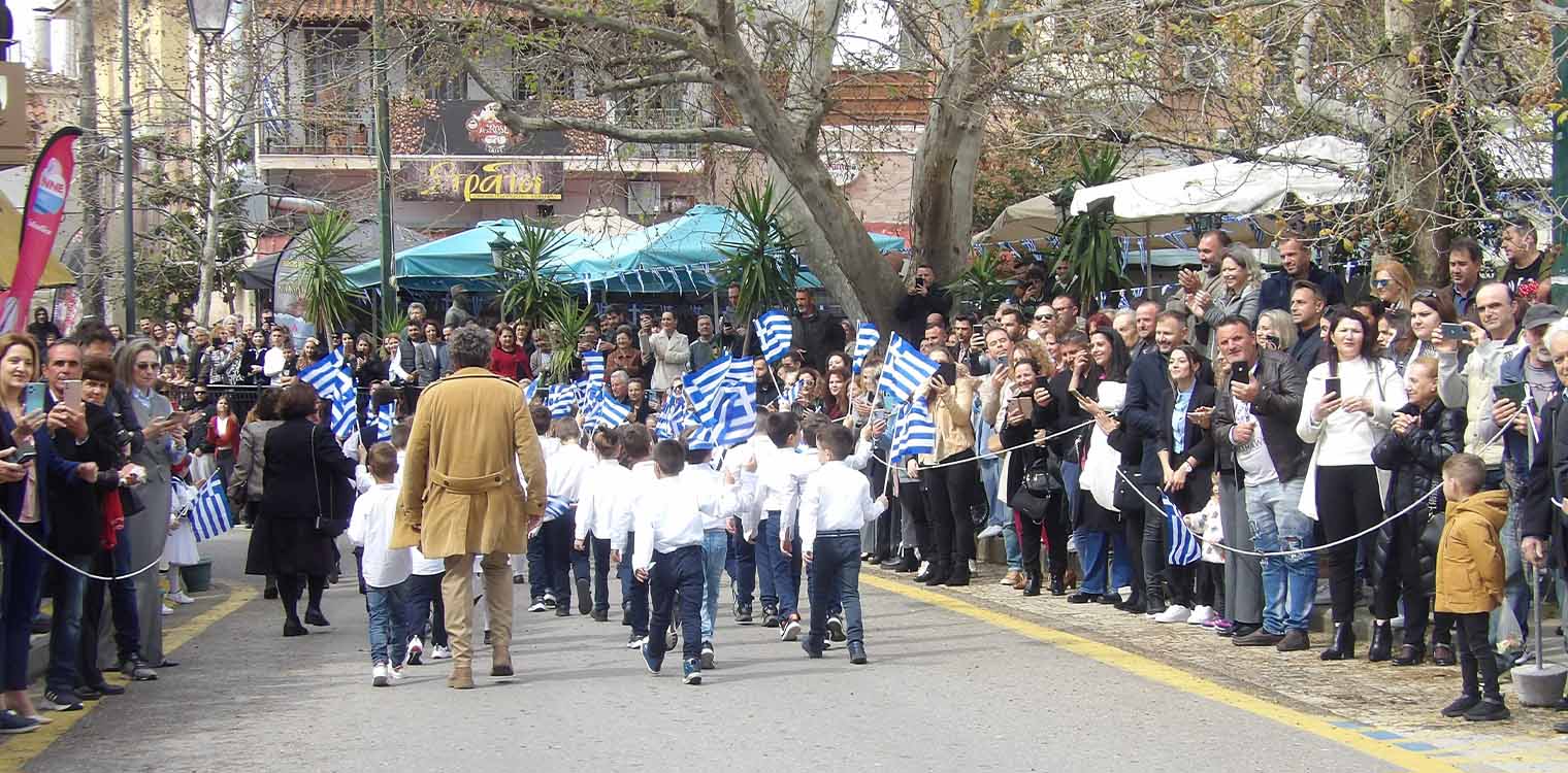 Η νεολαία εντυπωσίασε στην εθνική μας επέτειο για την 25η Μαρτίου στον δήμο Ανδρίτσαινας-Κρεστένων