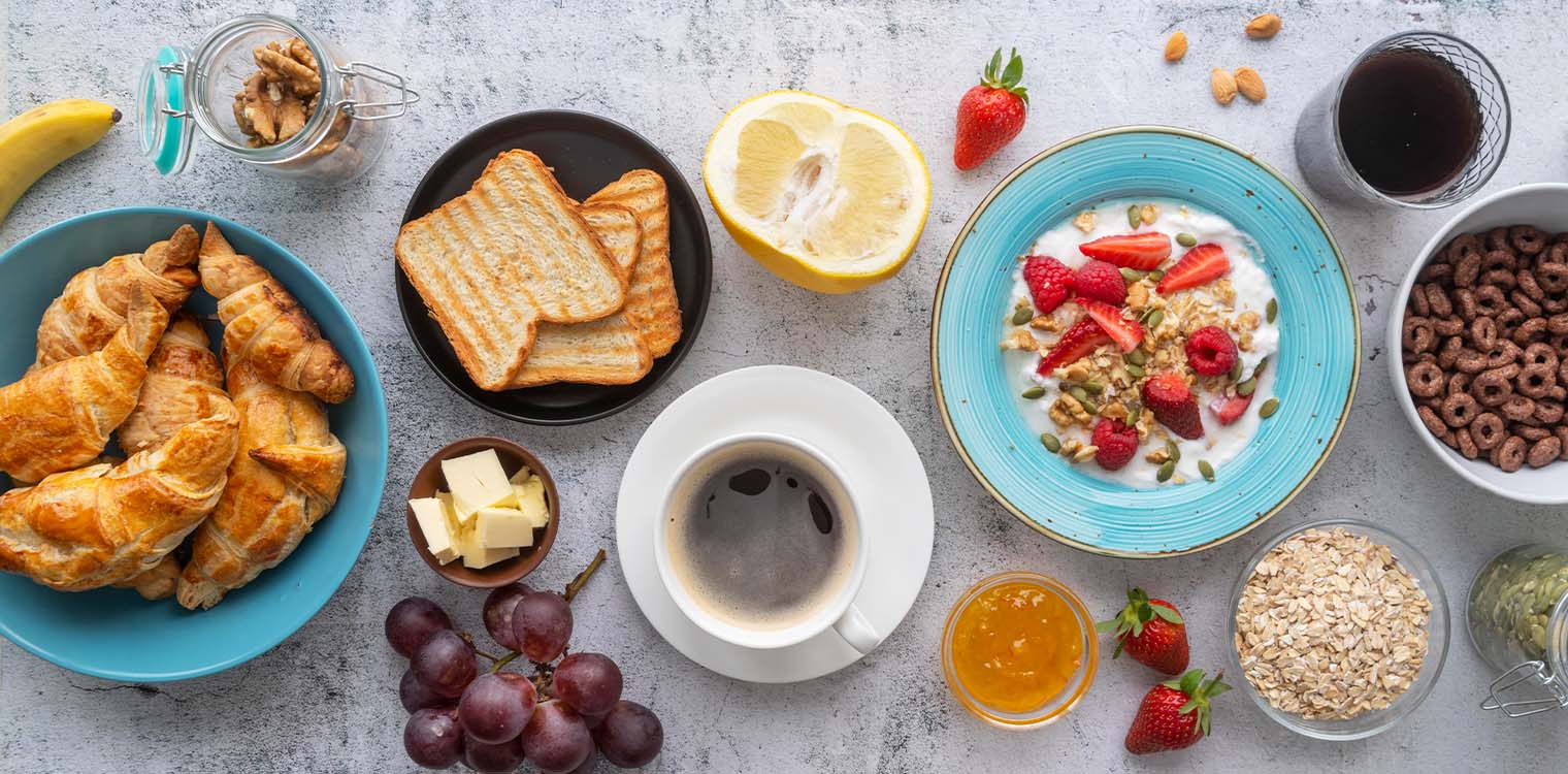 Εννέα υπερτρόφιμα για υγιεινό, νόστιμο και χορταστικό πρωινό