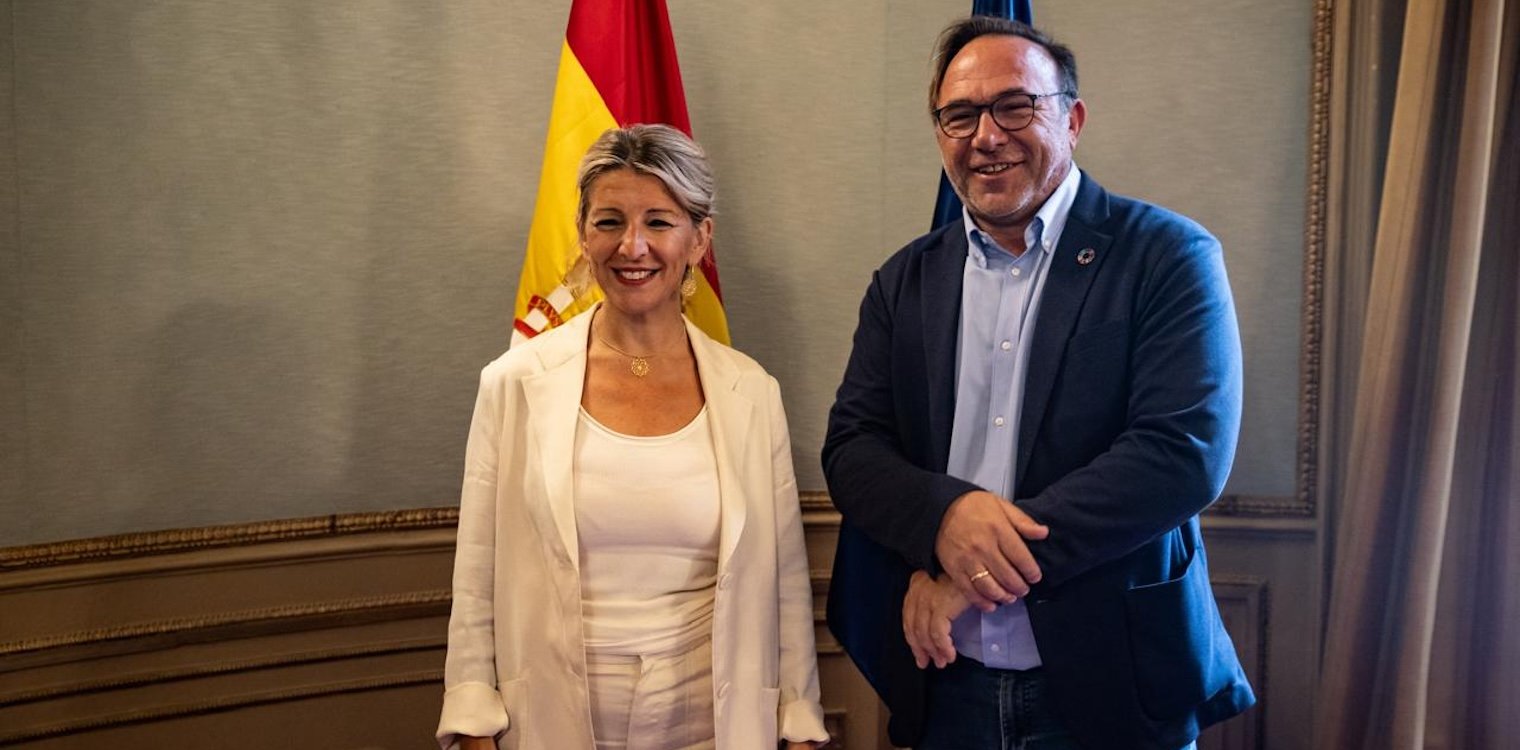 Συνάντηση Πέτρου Κόκκαλη με την Yolanda Diaz στο πλαίσιο Διάσκεψης για την Ημέρα της Ευρώπης, στην Ισπανία