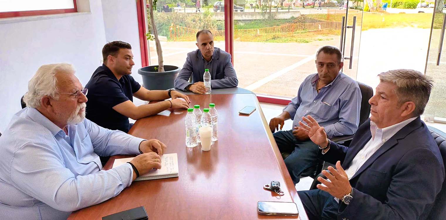 Το γραφείο του Δημάρχου Ήλιδας επισκέφτηκε ο αντιπρόεδρος του νέου κόμματος ΔΗΜΟΚΡΑΤΕΣ και υποψήφιος ευρωβουλευτής Θεόδωρος Παπαθεοδώρου