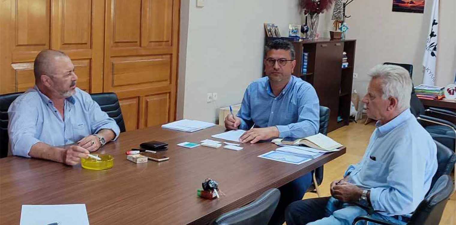 Δήμος Ανδραβίδας-Κυλλήνης: Υπογραφή σύμβασης για τις εργασίες ανάπλασης στο Πολιτιστικό Κέντρο Λεχαινών