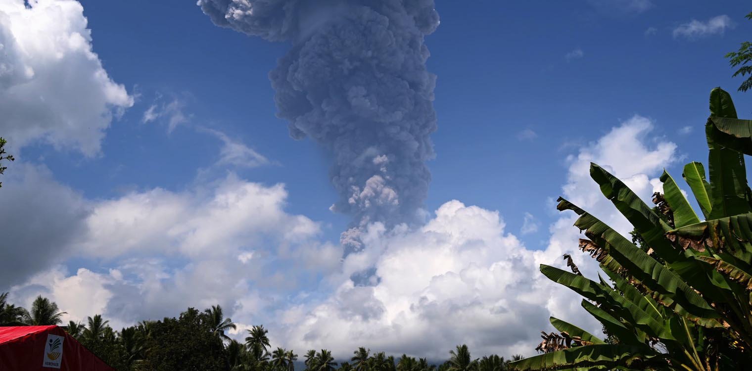 Ινδονησία: Νέες εκρήξεις στο ηφαίστειο Ίμπου