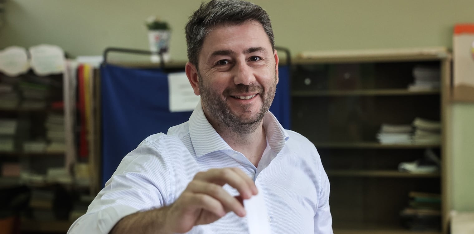 Ψήφισε στο Ηράκλειο ο Νίκος Ανδρουλάκης: Σήμερα έχετε πολλούς λόγους να στηρίξετε ΠΑΣΟΚ