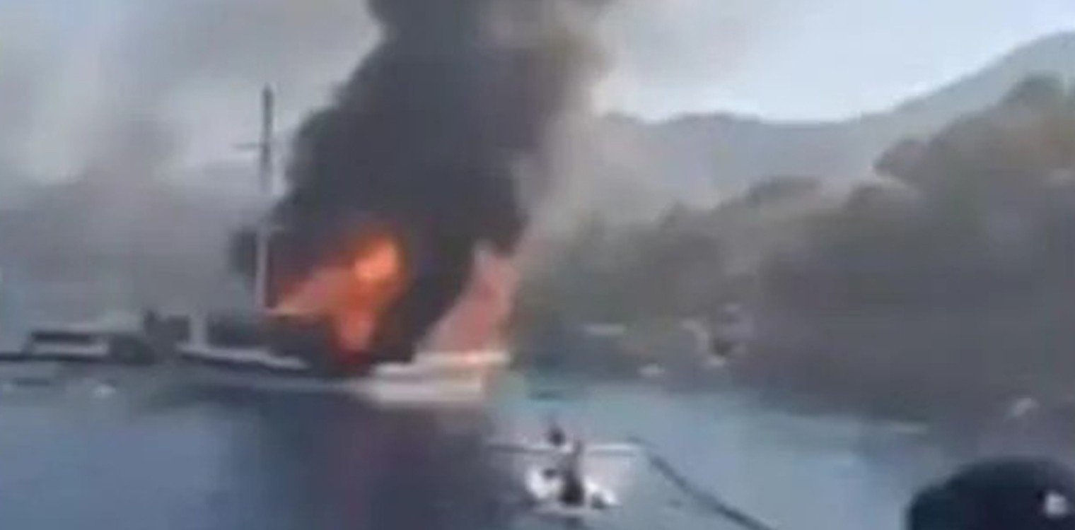 Τουρκία: Στις φλόγες τουριστικό σκάφος στον Μαρμαρά με 110 άτομα - Βίντεο από τη φωτιά