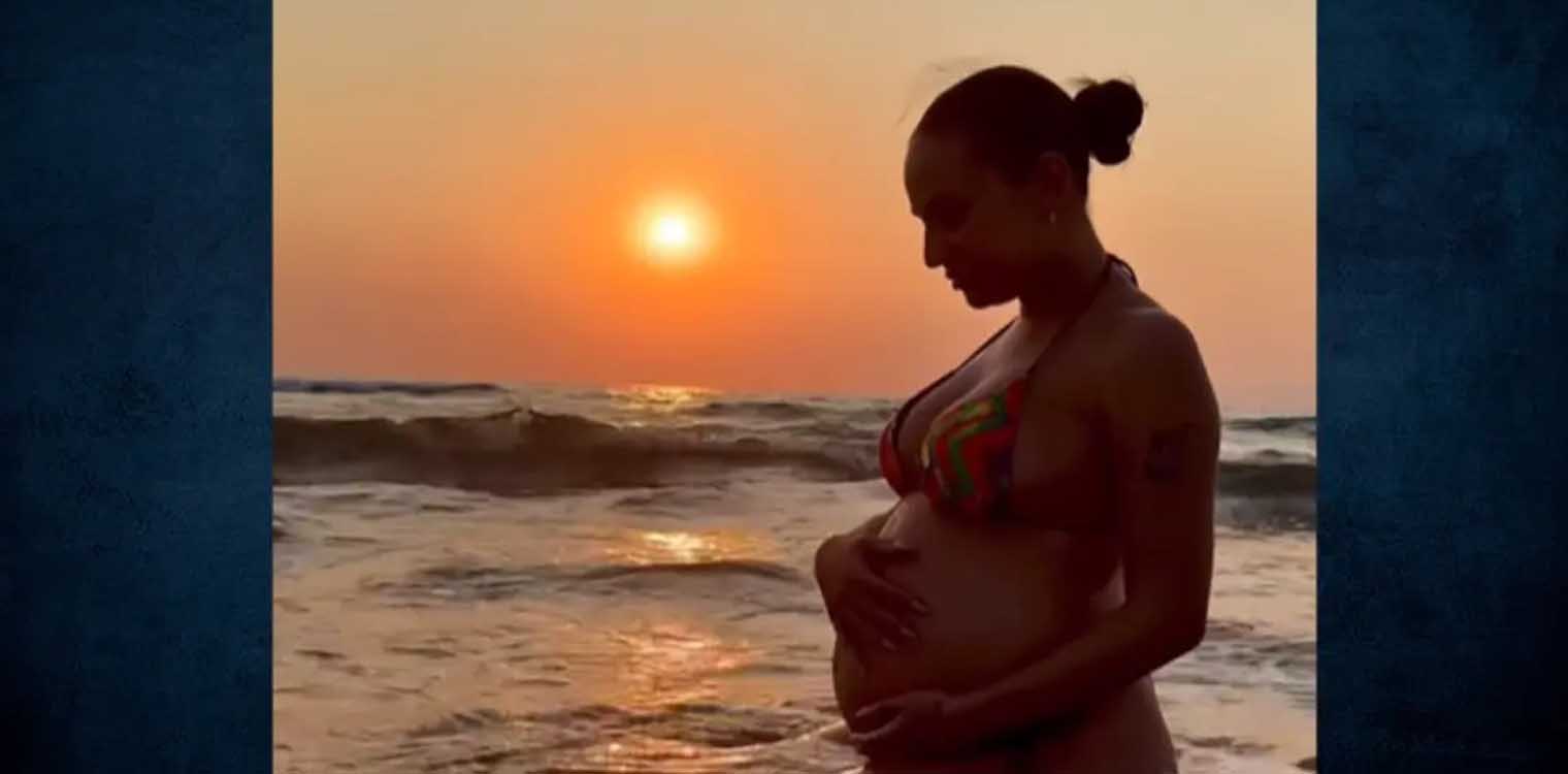 Ανδρομάχη: Το βίντεο από τη θάλασσα λίγο πριν γεννήσει το πρώτο της παιδί