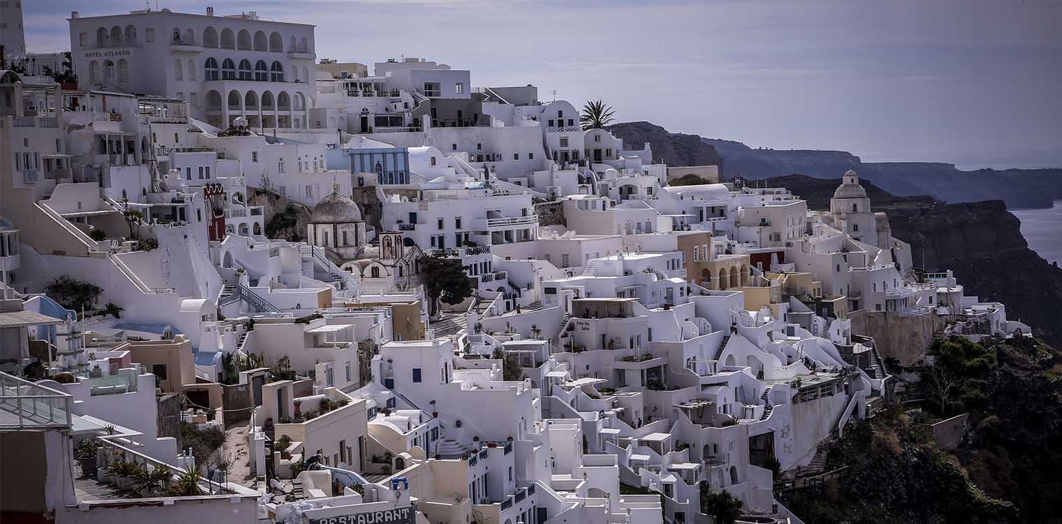 Εντοπίστηκε κύκλωμα μαστροπείας στη Σαντορίνη με έδρα νυχτερινό κέντρο - Έξι συλλήψεις