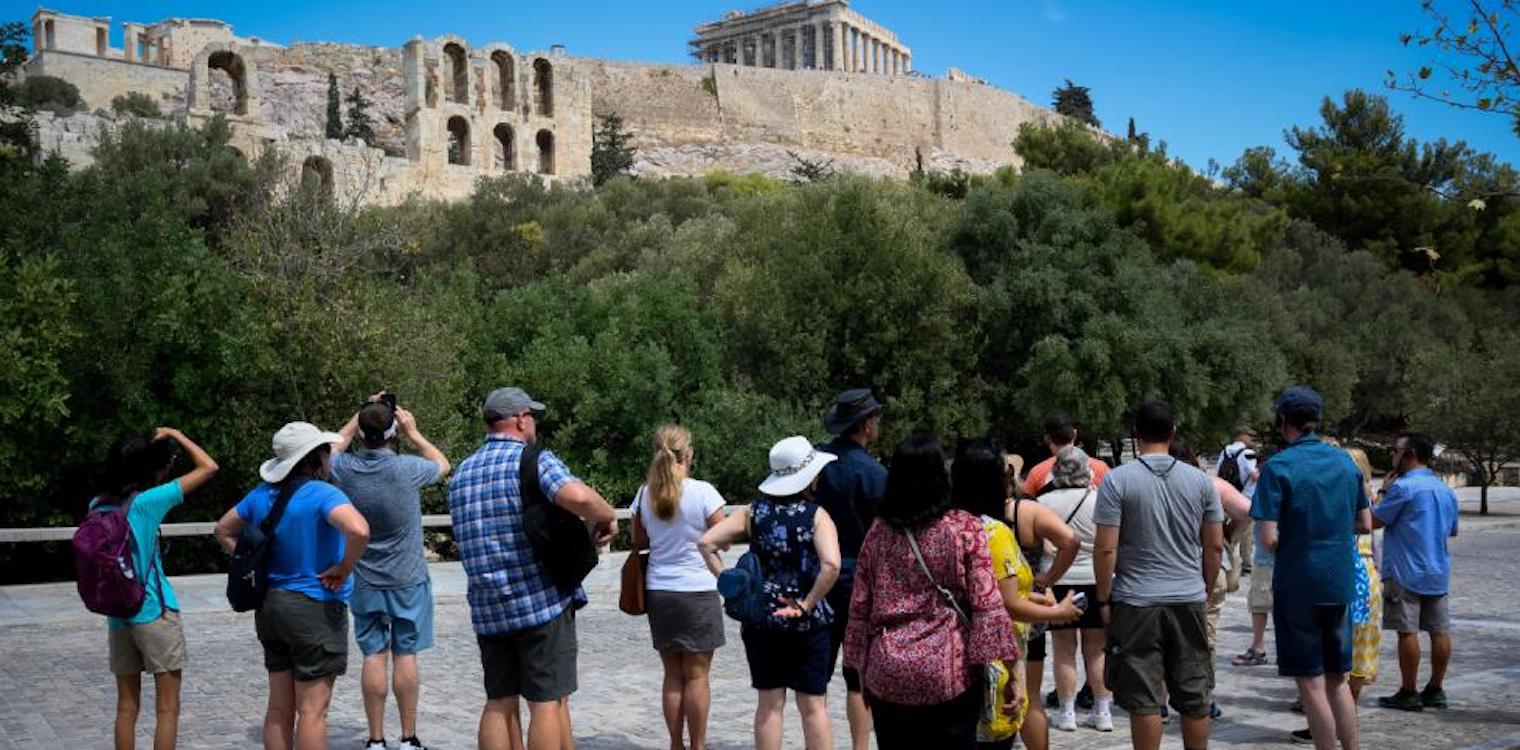 Σχολές ξεναγών: Η προθεσμία για τις αιτήσεις - Ποιες οι προϋποθέσεις για την εισαγωγή