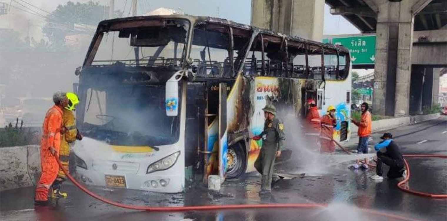 Φωτιά σε σχολικό λεωφορείο στην Ταϊλάνδη - Νεκρά 25 άτομα, ανάμεσά τους παιδιά ηλικίας 9-10 ετών