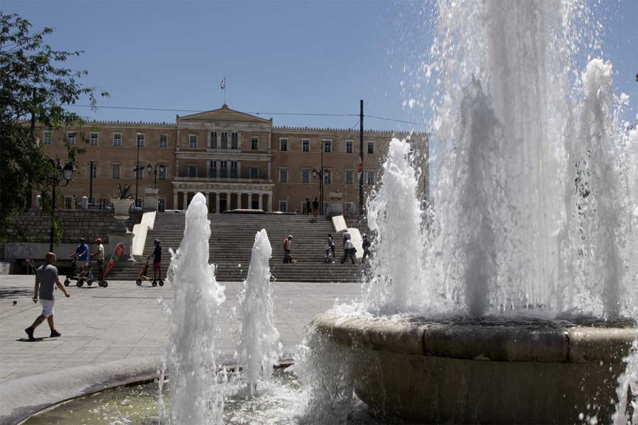 «Καμπανάκι» από την Παγώνη: «Είμαστε γεμάτο ιούς, θα πάμε μέχρι τέλος Μάρτη»