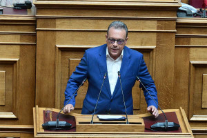 Φάμελλος: Ο ΣΥΡΙΖΑ πρέπει να ξαναγίνει αξιωματική αντιπολίτευση – Στις εκλογές χρειάζεται ευρύτερο προοδευτικό σχήμα