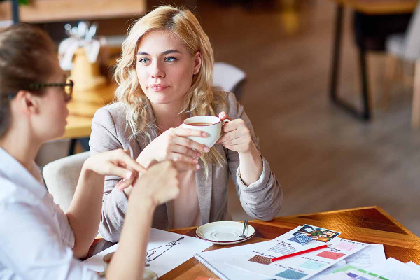 Έρευνα: Γιατί δεν λέμε τη «σκληρή αλήθεια» στους δικούς μας ανθρώπους;