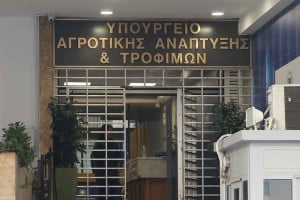 ΥΠΑΑΤ: Εκδόθηκε η πρόσκληση για αγροτική οδοποιία