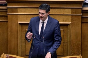 Καλαματιανός: Η κοινωνία απαιτεί λύσεις και όχι ανεπαρκείς υποσχέσεις