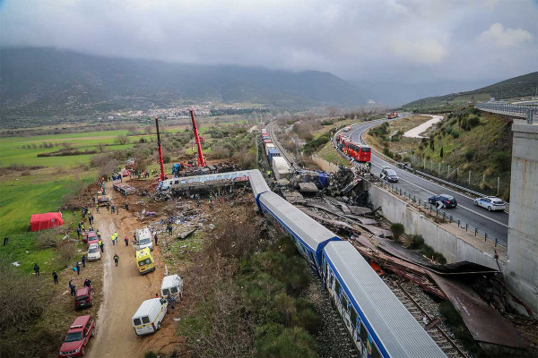 Τέμπη: Ανακοίνωση της Hellenic Train μετά τη συνέντευξη Μητσοτάκη - «Η αμαξοστοιχία μετέφερε λαμαρίνες, τρόφιμα, σύρματα»