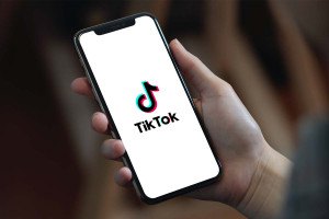 Ομαδική αγωγή Γάλλων γονέων στο TikTok μετά την αυτοκτονία δύο παιδιών