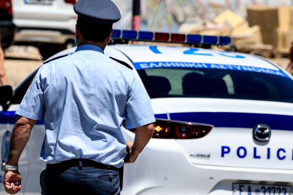 Άγρια δολοφονία 89χρονης στο Μενίδι: Φέρει τραύματα στο λαιμό και ίχνη πάλης - Προσήχθη ο γιος