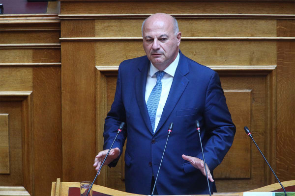 Τσιάρας: Προτεραιότητα ο περιορισμός του αφθώδους πυρετού στη Λέσβο - Αυστηρά μέτρα βιοασφάλειας