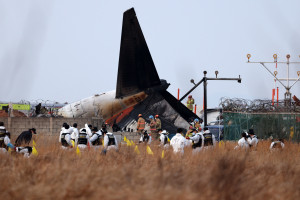 Νότια Κορέα: Τα «μαύρα κουτιά» του Boeing της Jeju Air σταμάτησαν την καταγραφή 4 λεπτά πριν από την συντριβή