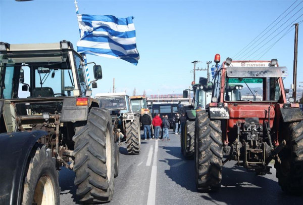 Τι ζητάνε οι αγρότες στα μπλόκα τους - Τι μπορεί να δώσει η κυβέρνηση