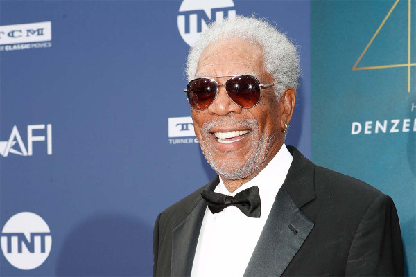 Maestro: Ο Morgan Freeman αποθέωσε τη σειρά του Χριστόφορου Παπακαλιάτη