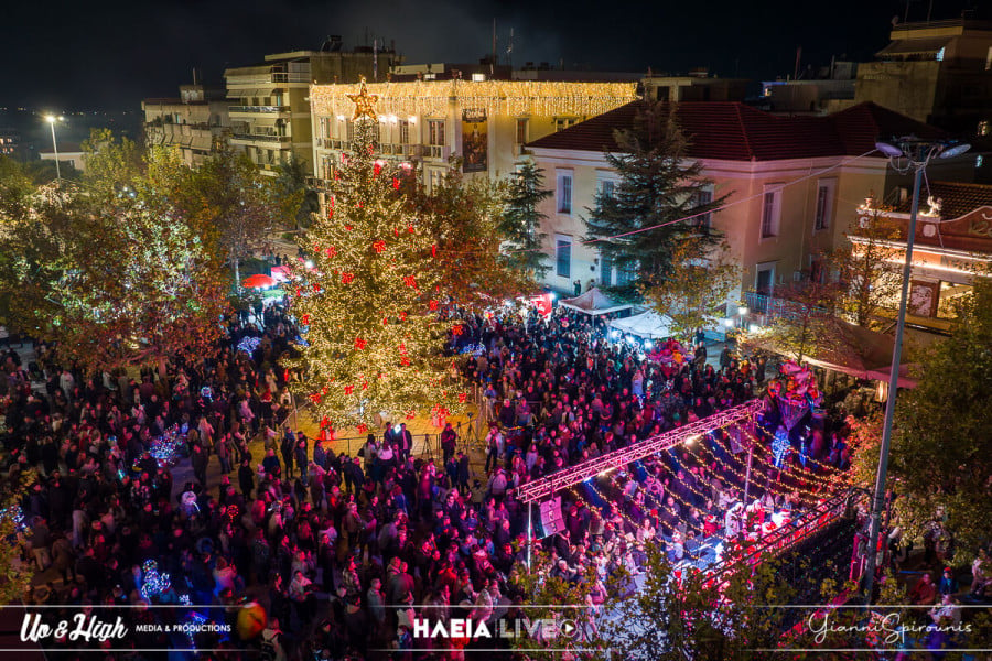 Ο Δήμος Πύργου καλωσόρισε τα Χριστούγεννα με την φωταγώγηση του Χριστουγεννιάτικου Δένδρου