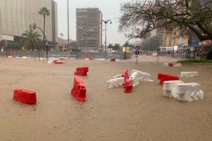 Ισπανία: Βροχοπτώσεις σχεδόν ενός μήνα έπληξαν σε μία ώρα τη Μάλαγα - Χιλιάδες εκκένωσαν τα σπίτια τους