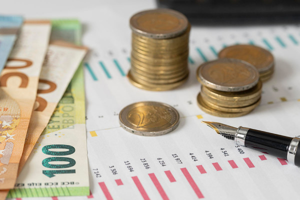 Τρόφιμα και Ποτά: Πού επενδύουν πάνω από μισό δισ. 15 βιομηχανίες