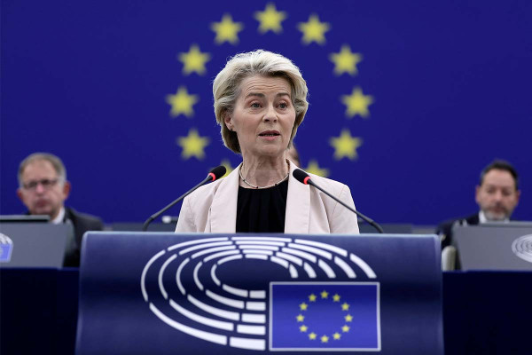 Ευρωπαϊκό Κοινοβούλιο: Σήμερα η συζήτηση για την πρόταση μομφής κατά της Φον ντερ Λάιεν