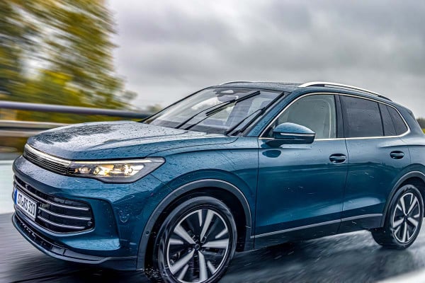 Το Volvo EX30 θα φορτίζει συσκευές