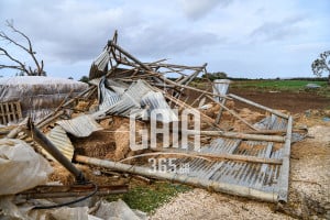 Βουπρασία: Η επόμενη ημέρα μετά τον καταστροφικό ανεμοστρόβιλο (photos &amp; video)